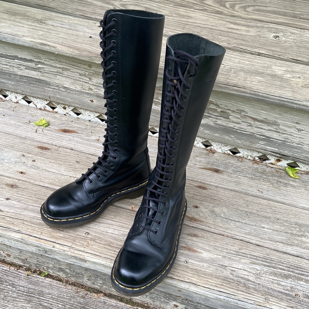 Dr. Martens Vintage 20-Eye 9663 Made in England Smooth Leather Boots Women's 7 - Picture 5 of 15